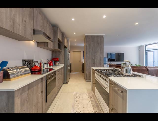 4 BEDROOM HOUSE FOR SALE IN BRYANSTON